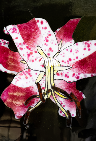 "Lily" - Glass artwork of a lily flower by Karen Perieff. 